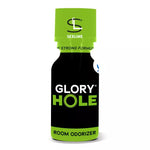 on voit sur un fond blanc un flacon de poppers, il est noté Glory Hole en blanc et vert sur le flacon qui est noir le bouchon est aussi vert.