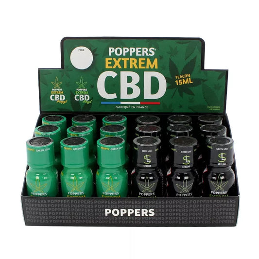 on voit sur un fond blanc un présentoir en carton noir et vert foncé de flacons de poppers. Le nom est poppers extrem CBD et on voit des flacons verts et des flacons noirs.